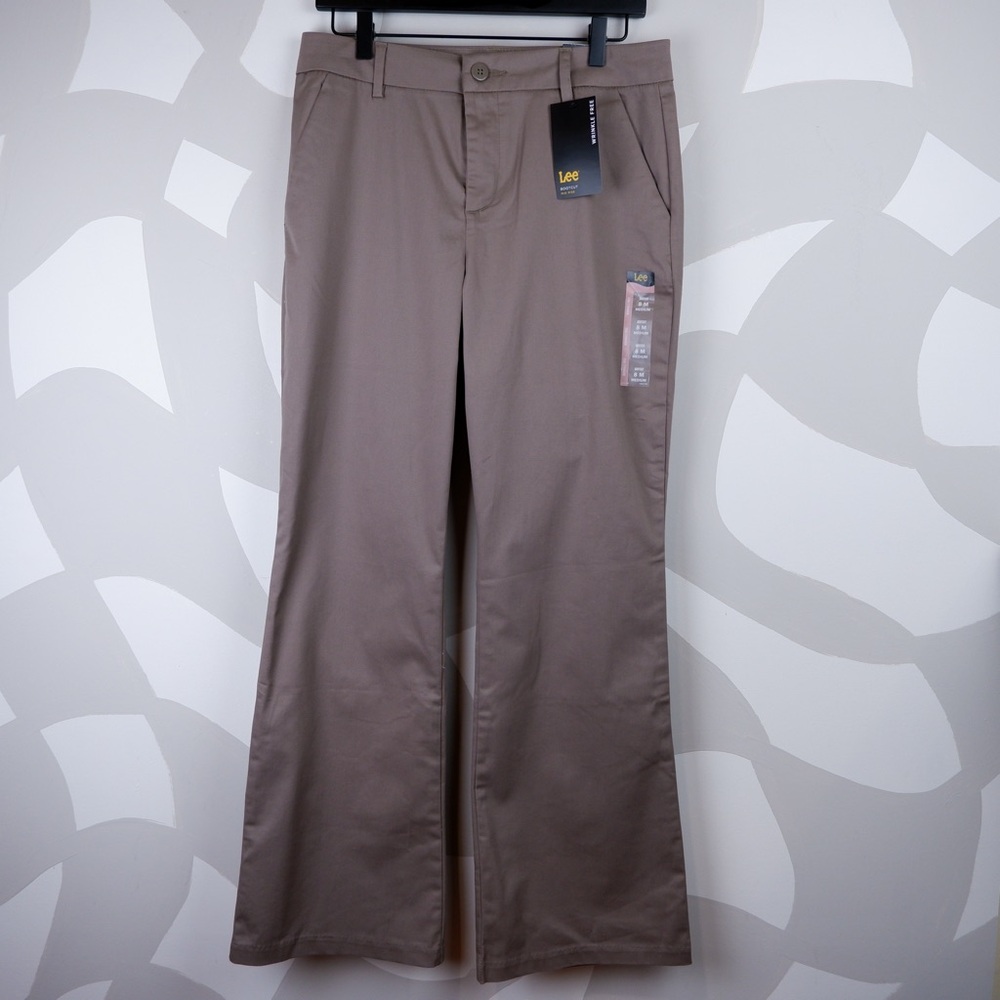 NWT Lee Wrinkle-Free Bootcut Mid-Rise Slacks in Coventry | 8M